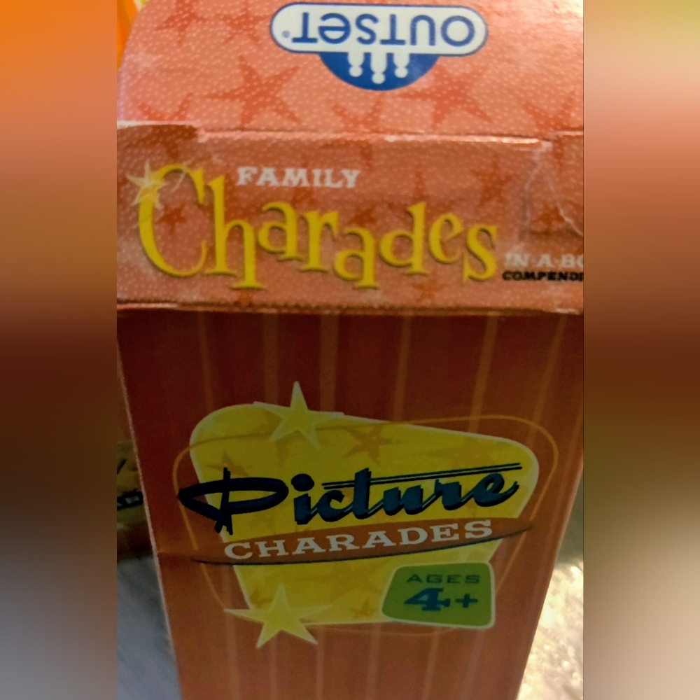 🩵 Limited Time Sale🩵 Family Charades In-A-Box Compendium Game - Picture 4 of 5